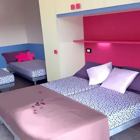 Апартаменти Lido Dei Pini Modern Escape *